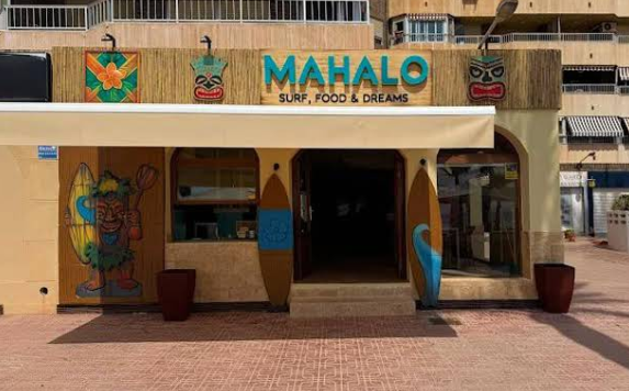 Mahalo Surf Bar
